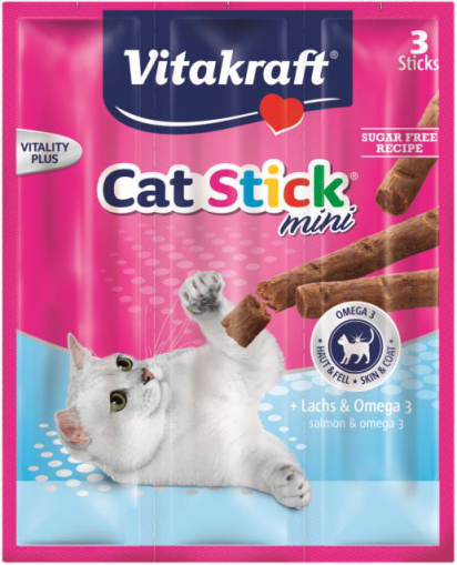 Лакомства за котки - Vitakraft Cat Stick Mini - Саламена пръчица със сьомга и Омега-3 3 бр.