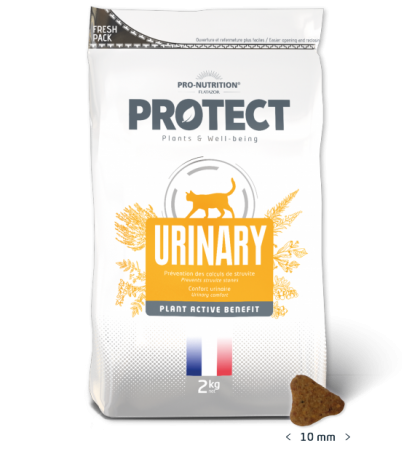 Пълноценна диетична храна за котки с уринарни проблеми, 2 кг - Pro-Nutrition Flatazor Protect Urinary - редуцира новообразуването на струвитни камъни в бъбреците, подобрява функцията на отделителната система, 61% протеини от животински произход
